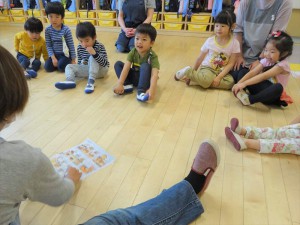 g年少活動　説明 (2)